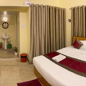 Shankar Vilaas -a Boutique Forigners Choice Near Ghats And Temples Bed & Breakfast